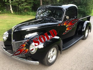 1940 Ford Pickup left front