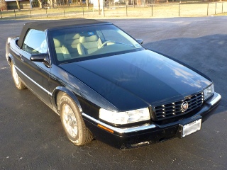 Right front 2000 Cadillac Eldorado 